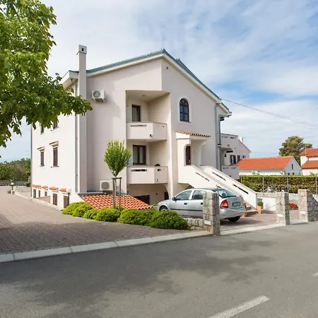 Apartment By The Sea Punat, Krk - 17857 *