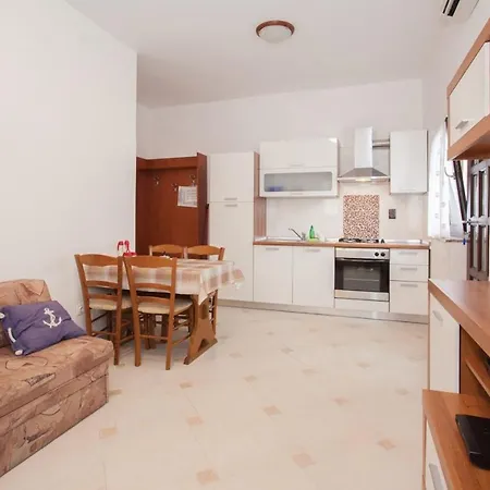 Appartamento By The Sea Punat, Krk - 17857 *