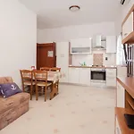 아파트 By The Sea Punat, Krk - 17857 *
